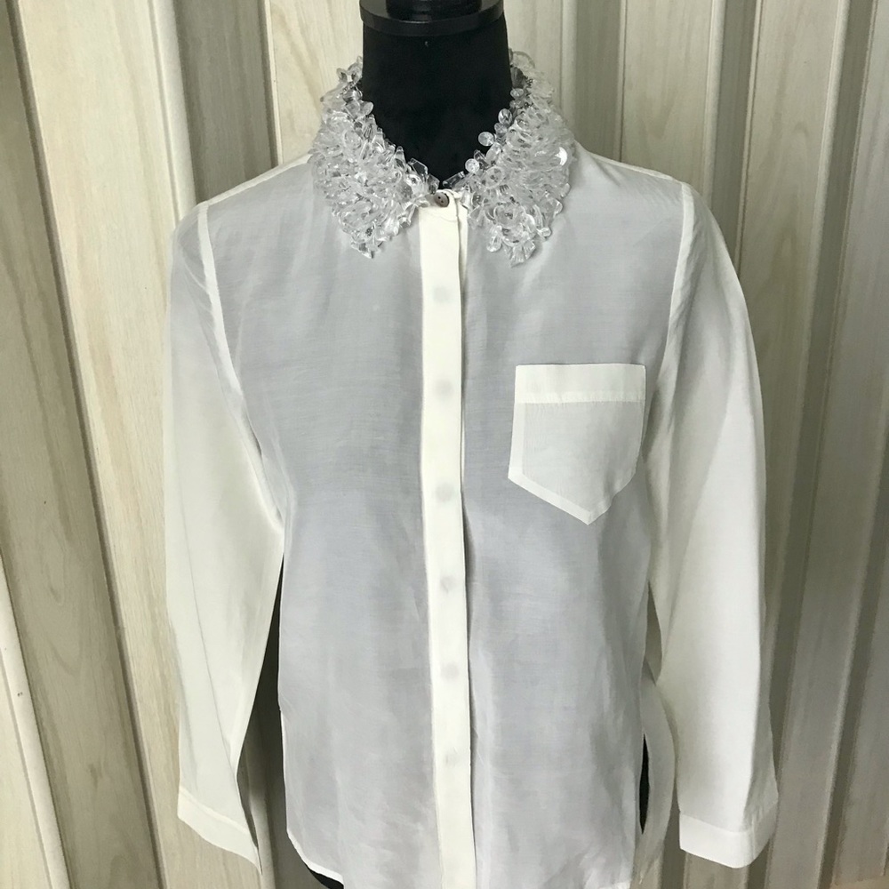 BLOUSE LONG SLEEVE; SIZE NO LISTED  ESTIMATED SIZE S